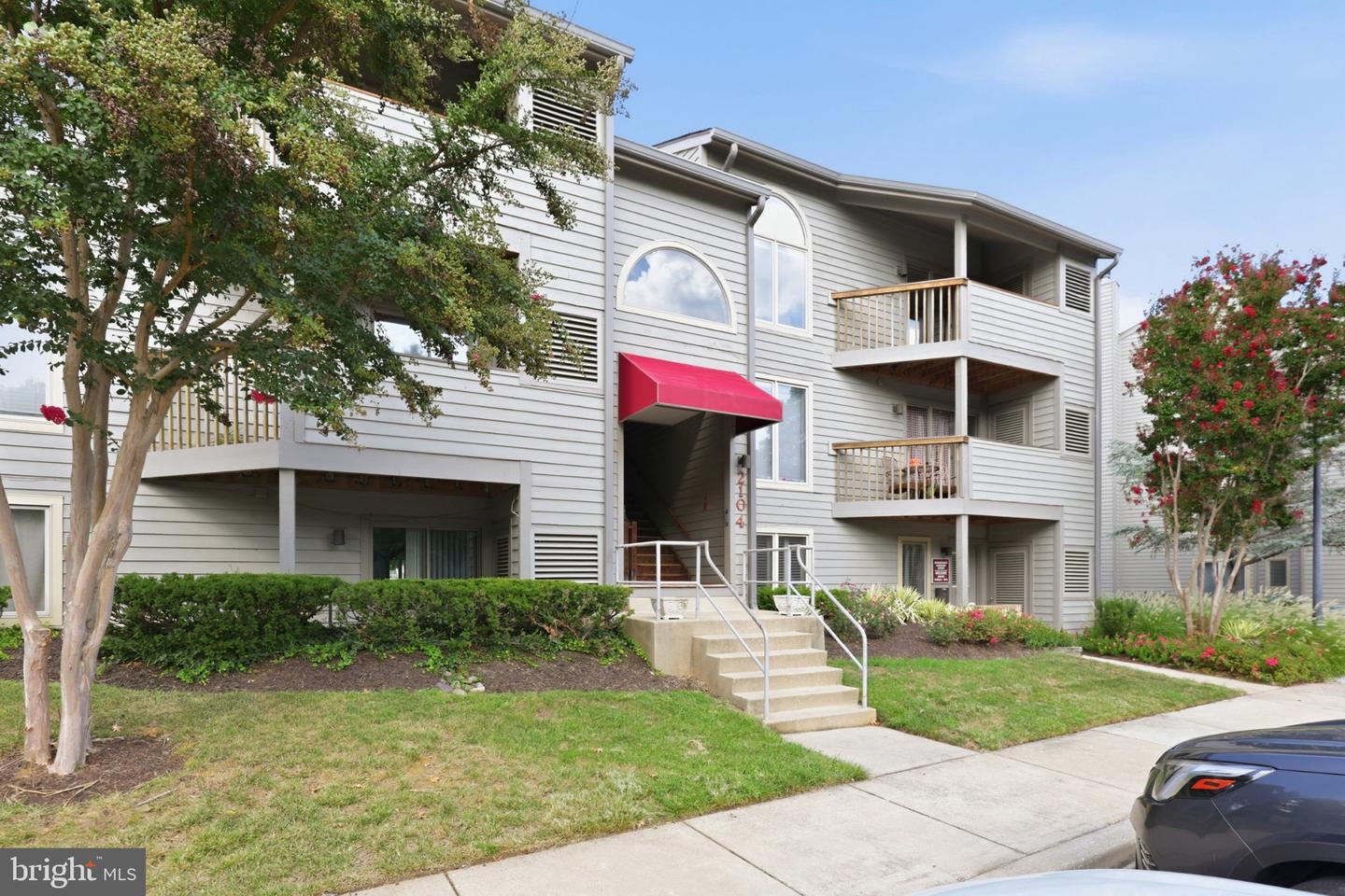 2104 Chesapeake Harbour Dr E #202 Property Photo 1