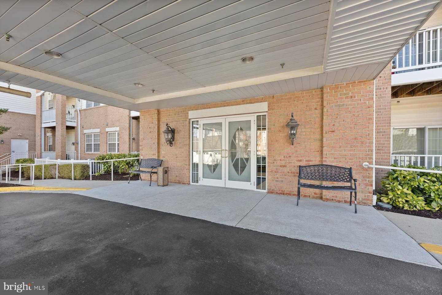 2607 Chapel Lake Dr #313 Property Photo 29