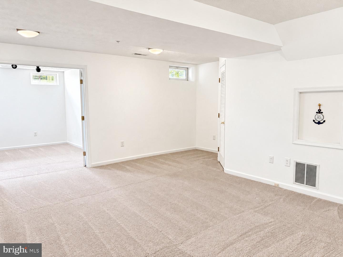 8720 Thornbrook Dr Property Photo 30