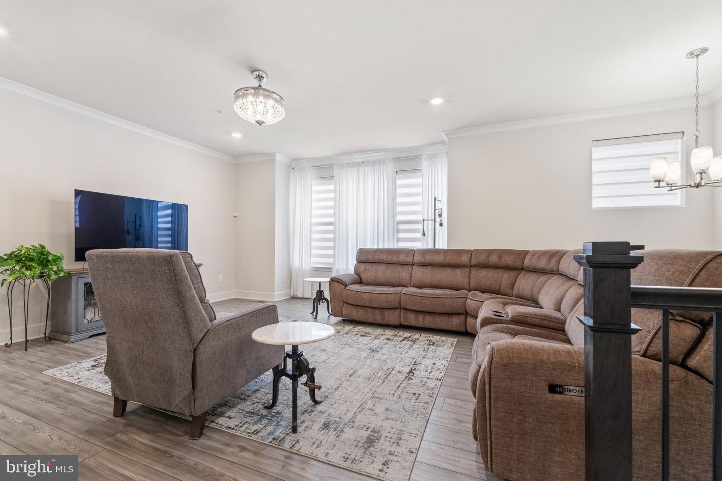 7306 Red Pond Ct Property Photo 6