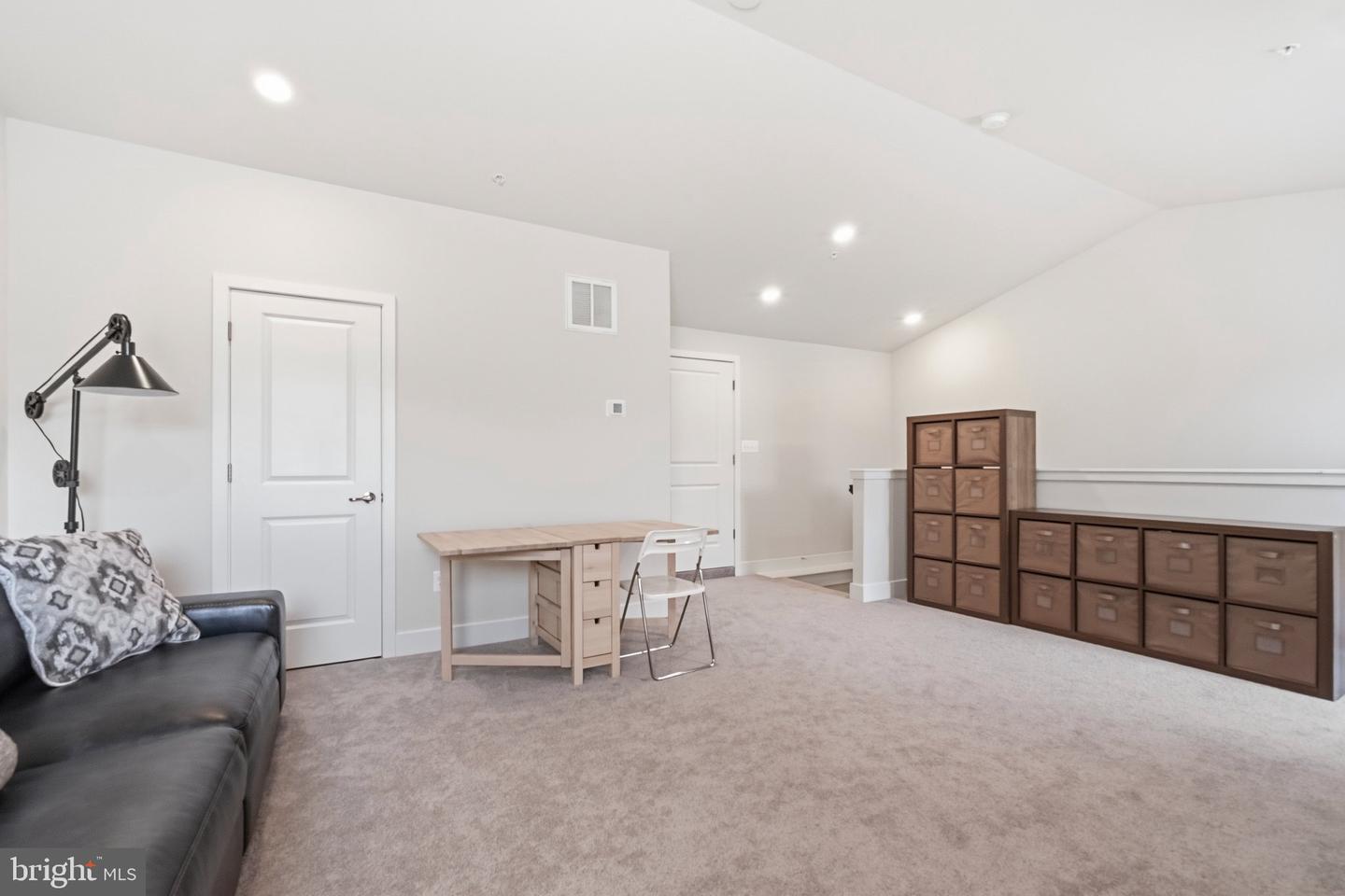 7306 Red Pond Ct Property Photo 28