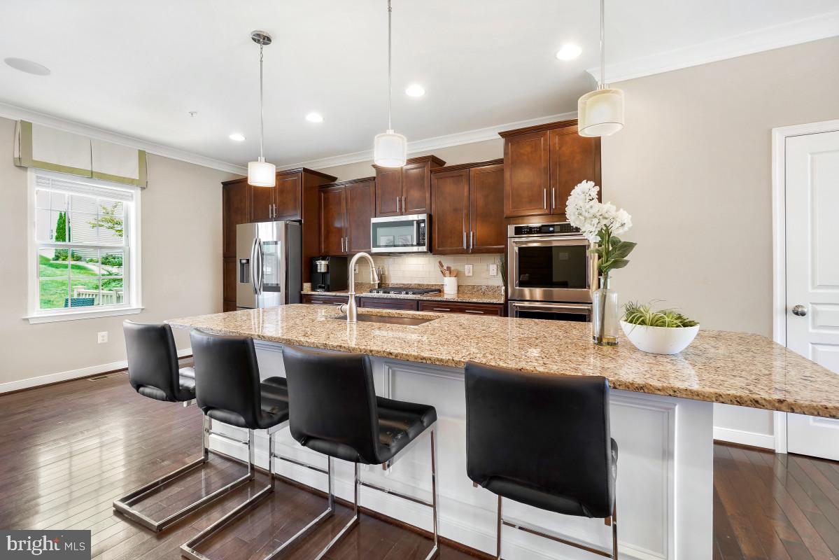 202 Admirals Ct Property Photo 7