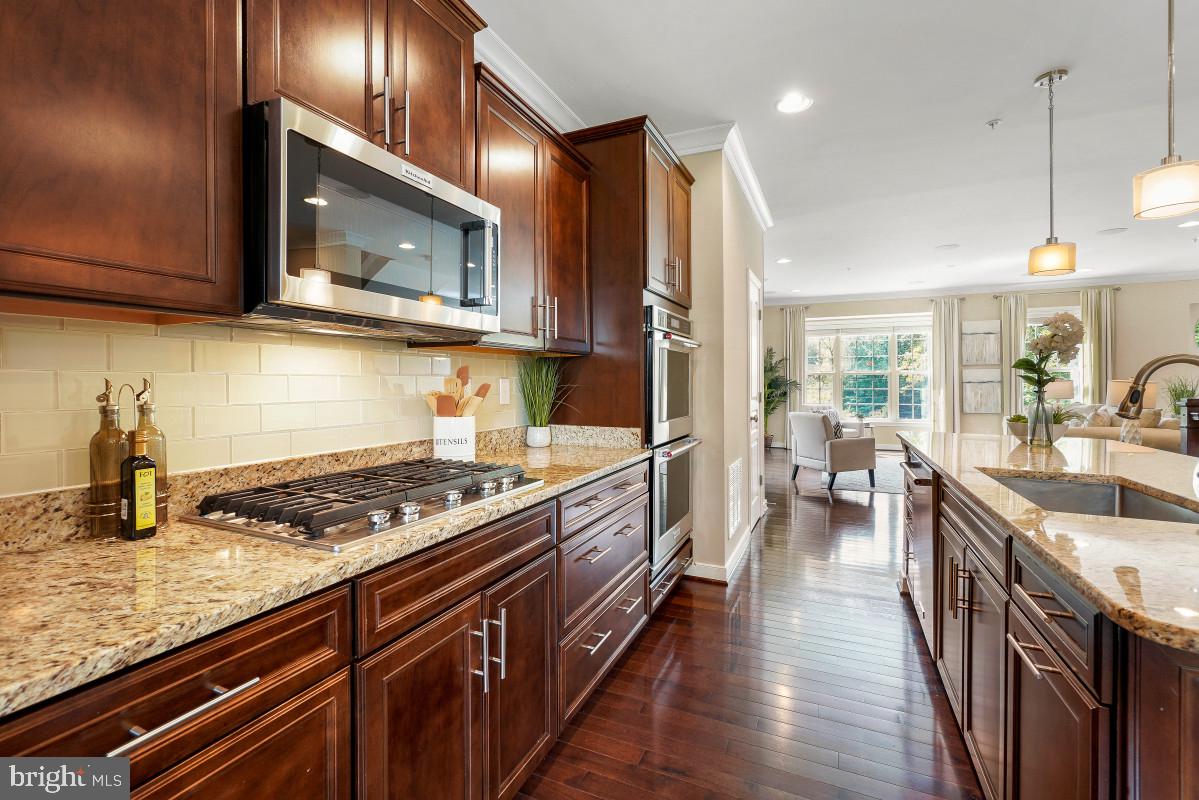 202 Admirals Ct Property Photo 9