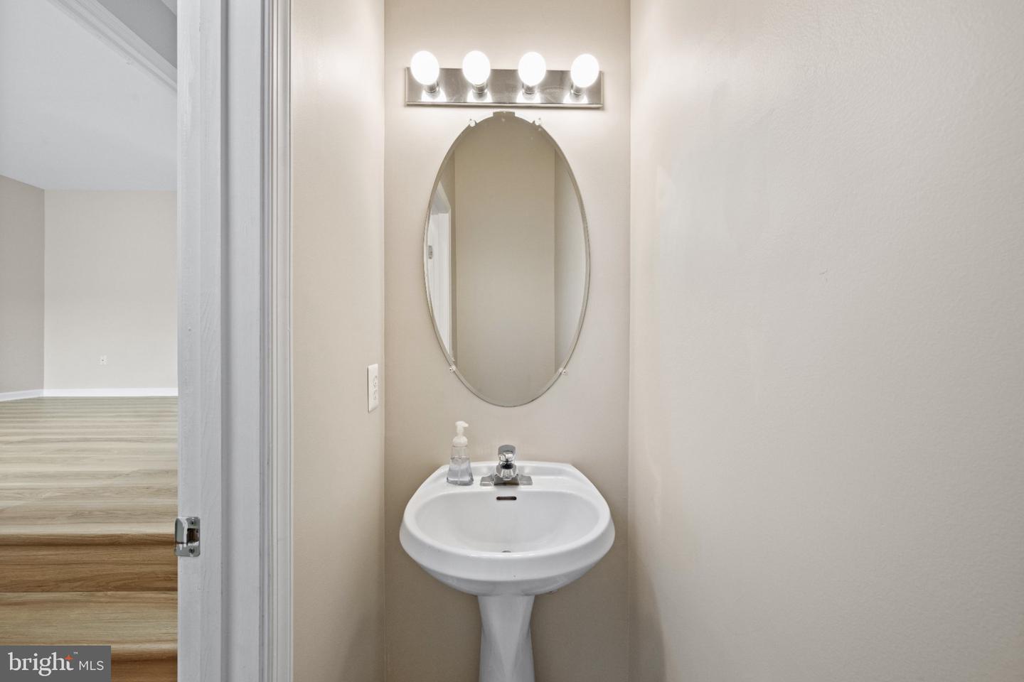 202 Arcadia Shores Cir Property Photo 12