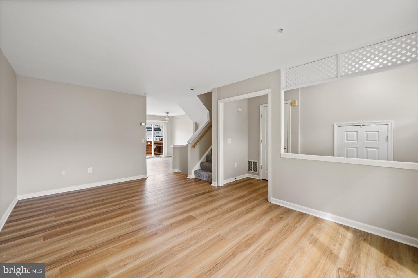 202 Arcadia Shores Cir Property Photo 16