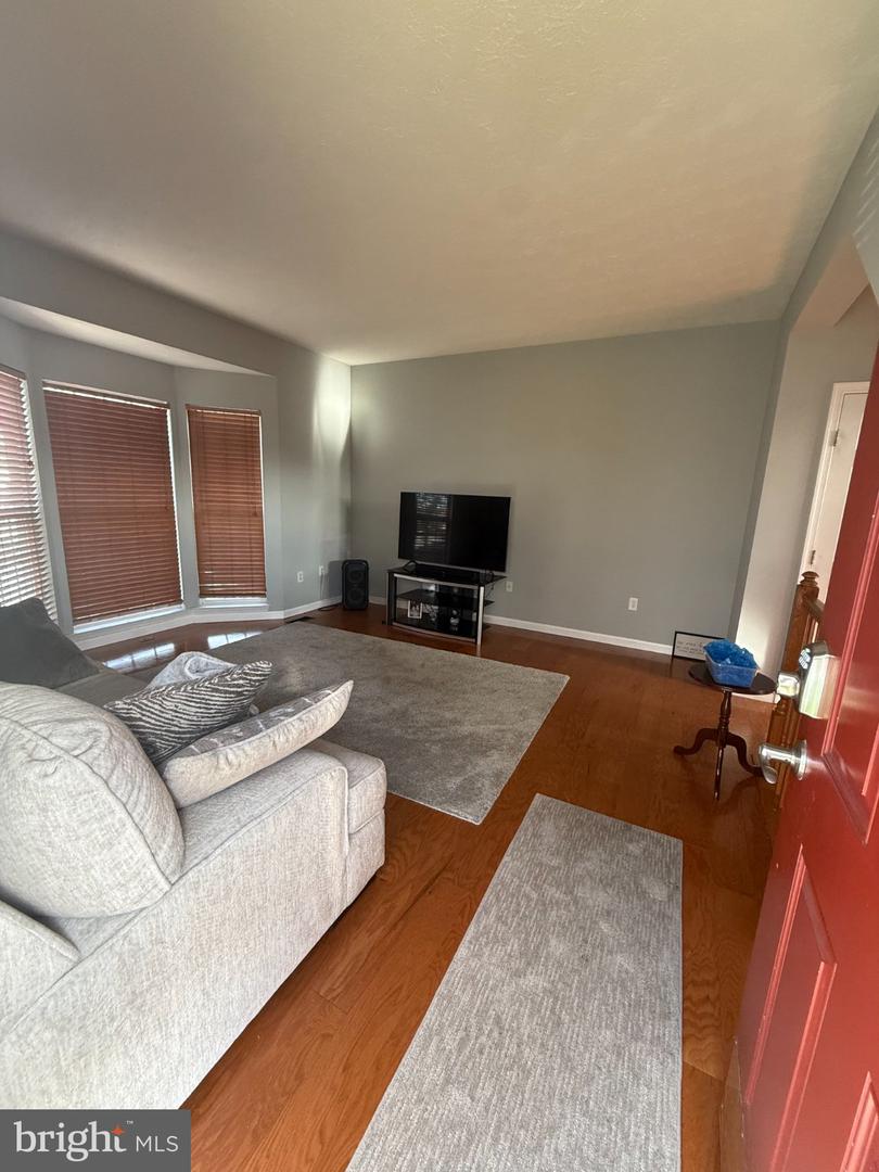 1860 Scaffold Way Property Photo 4