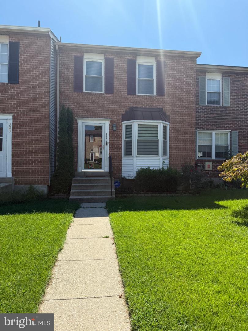 321 COOL BREEZE CT Property Photo 1