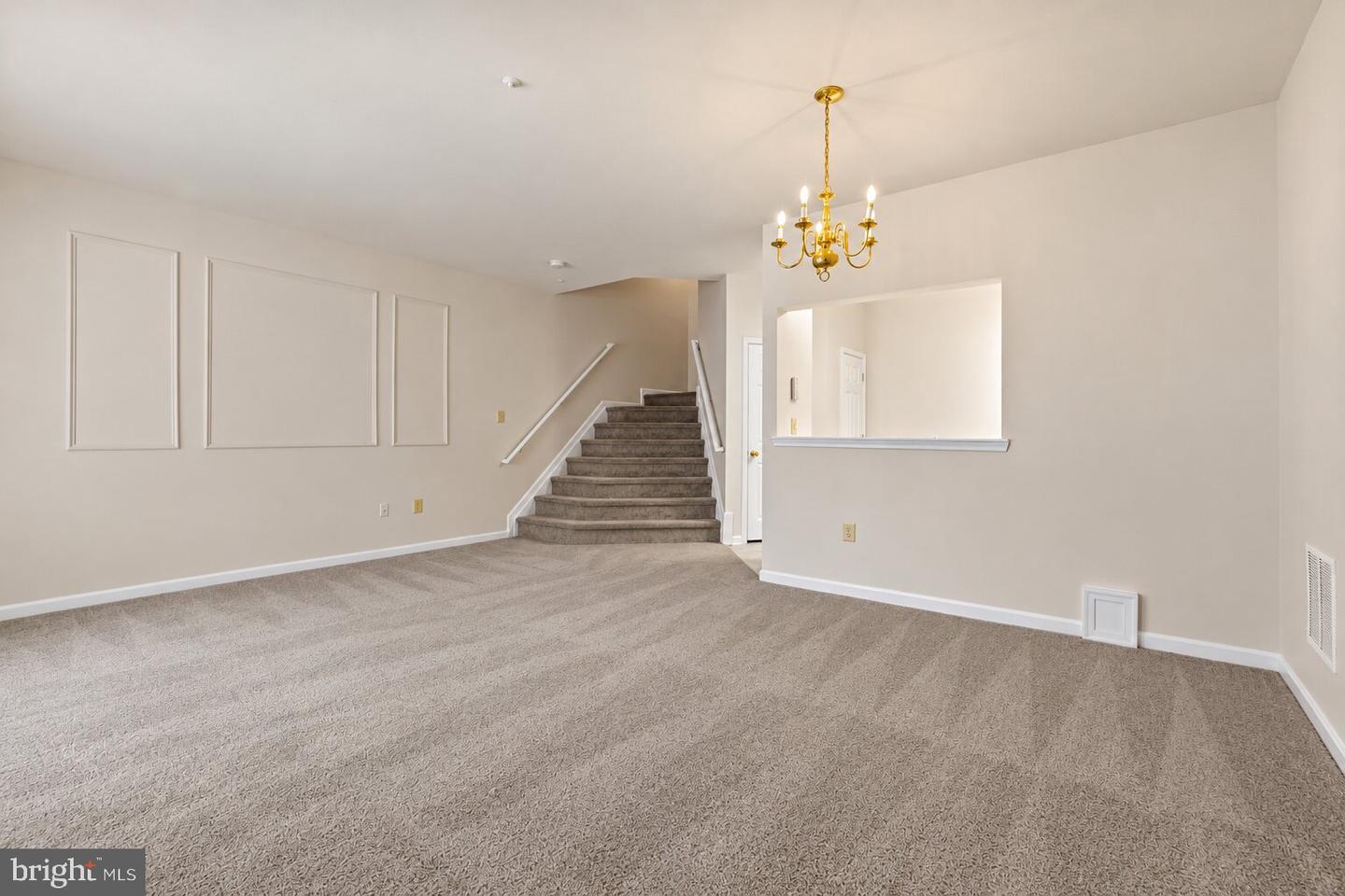 2015 Cooper Point Ct Property Photo 4