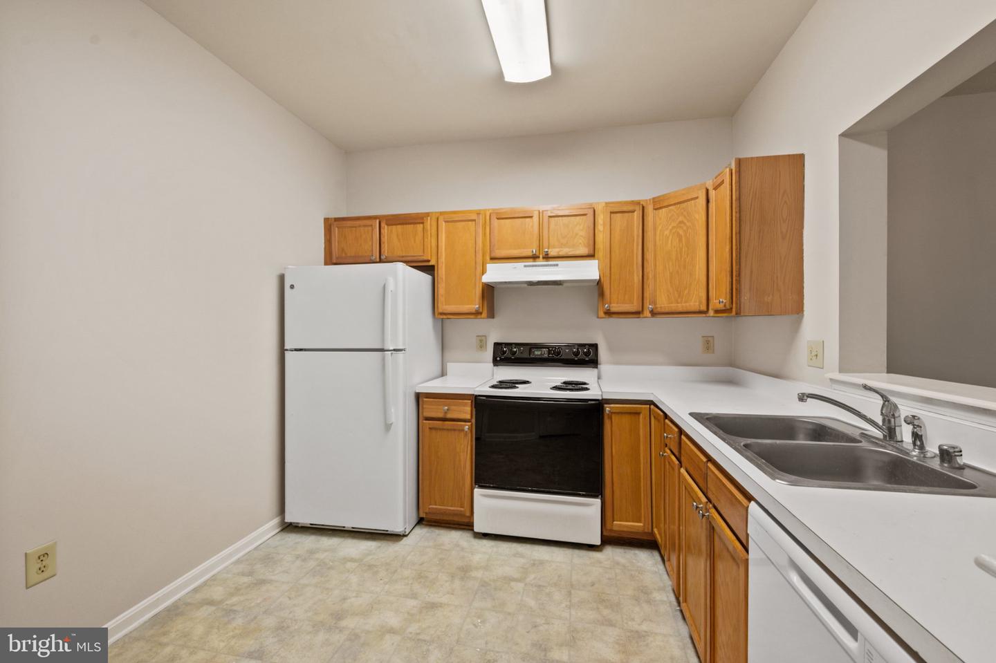 2015 Cooper Point Ct Property Photo 8