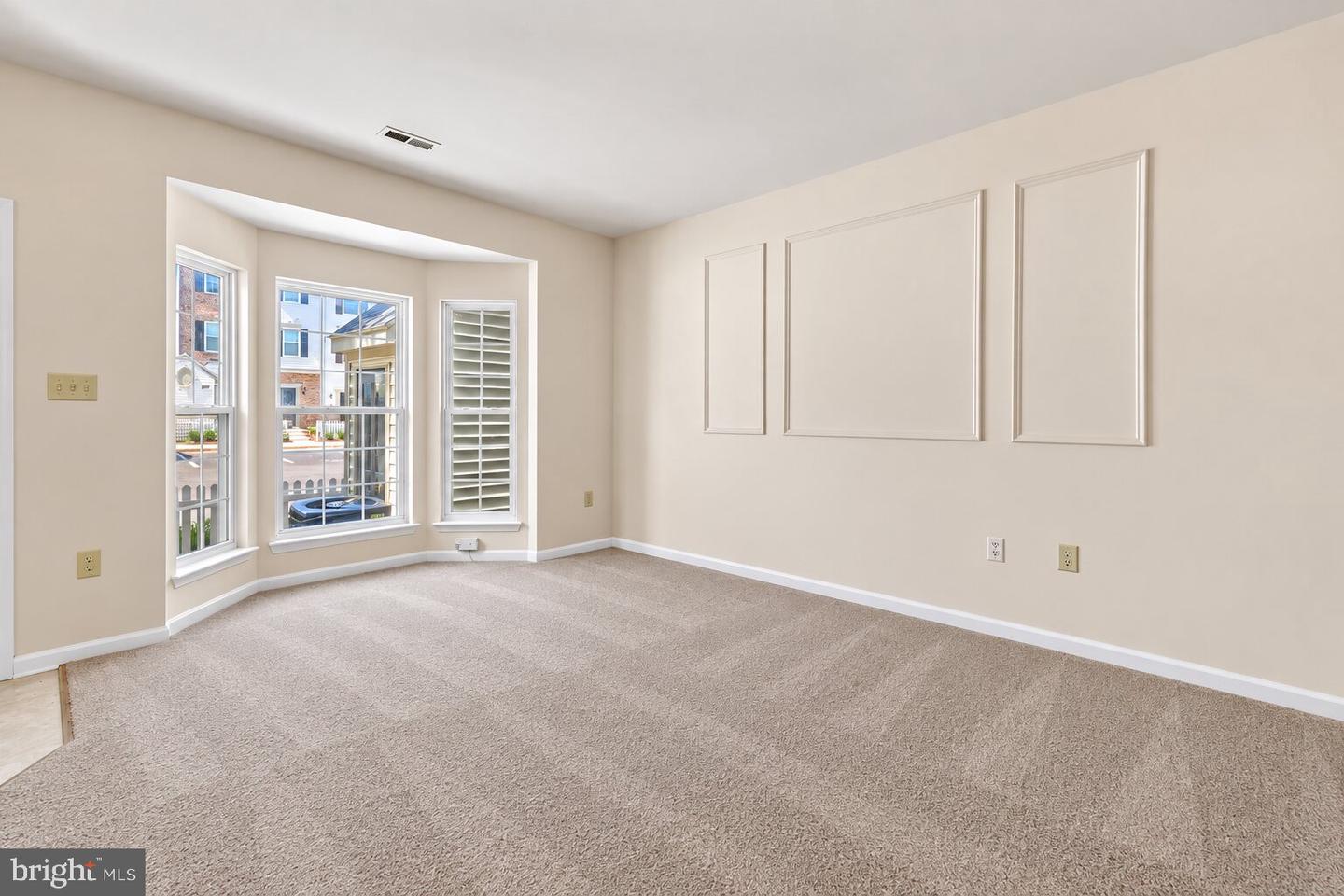 2015 Cooper Point Ct Property Photo 9