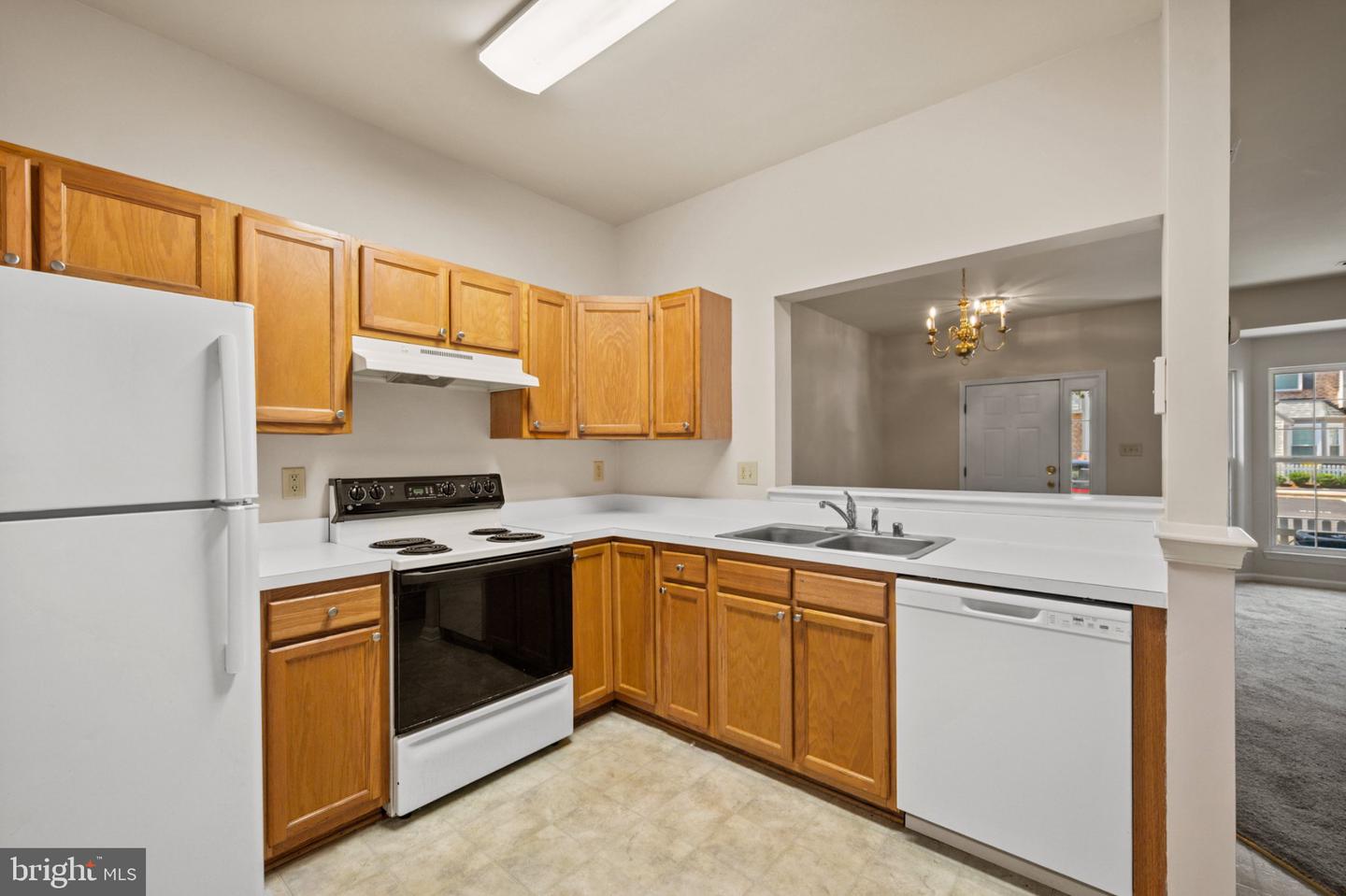 2015 Cooper Point Ct Property Photo 13