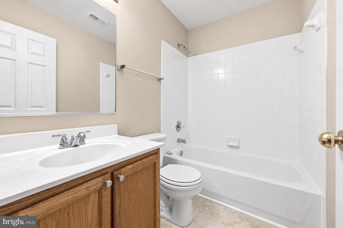 2015 Cooper Point Ct Property Photo 17