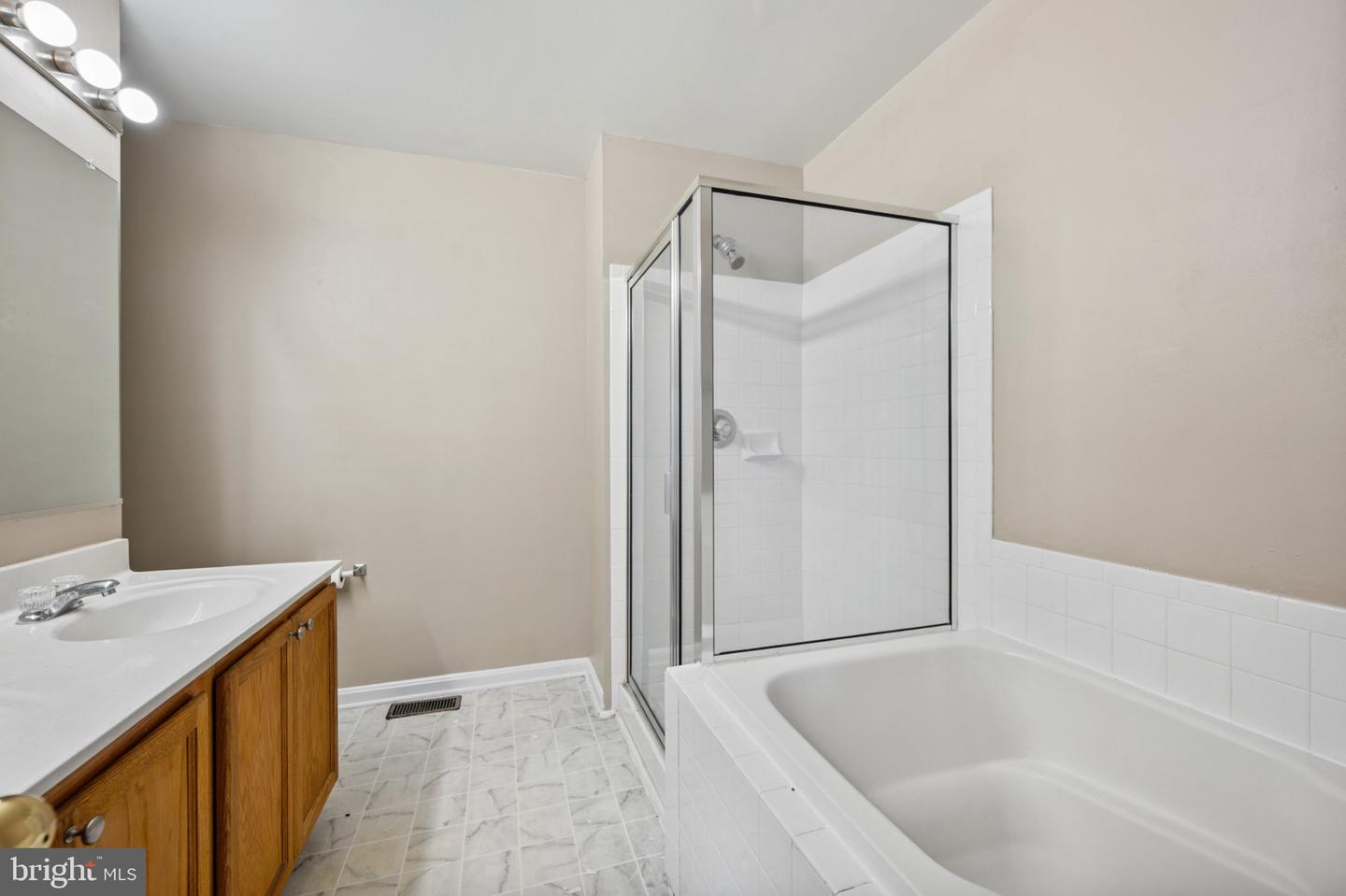 2015 Cooper Point Ct Property Photo 20