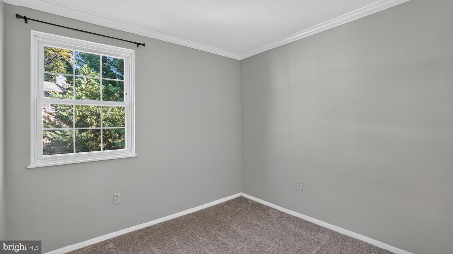 7643 Hennesey Ct Property Photo 23