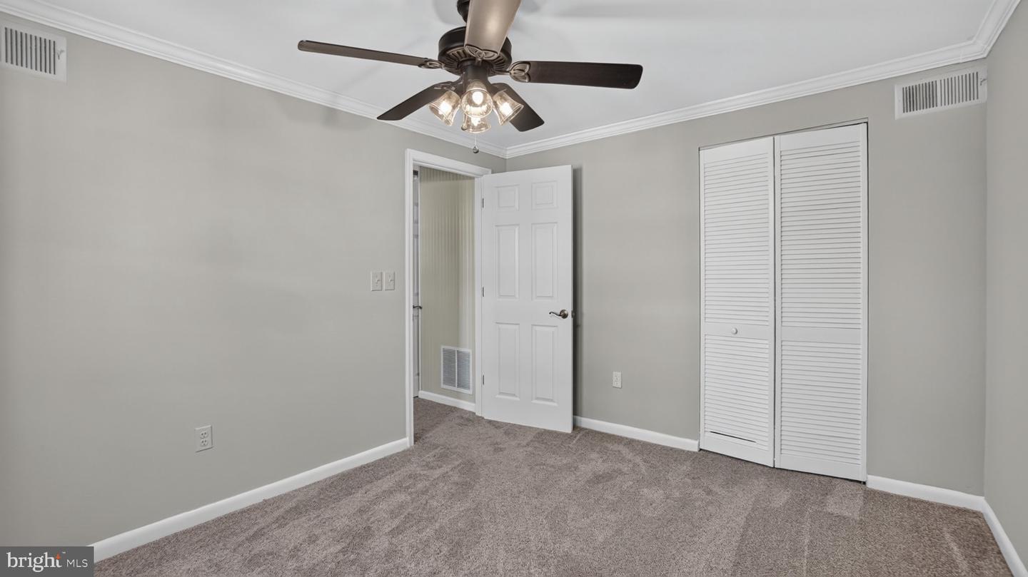 7643 Hennesey Ct Property Photo 26