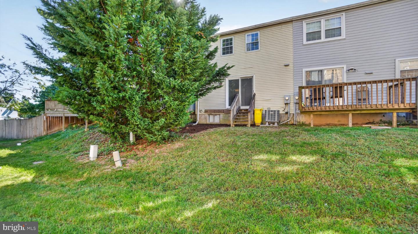 7643 Hennesey Ct Property Photo 37