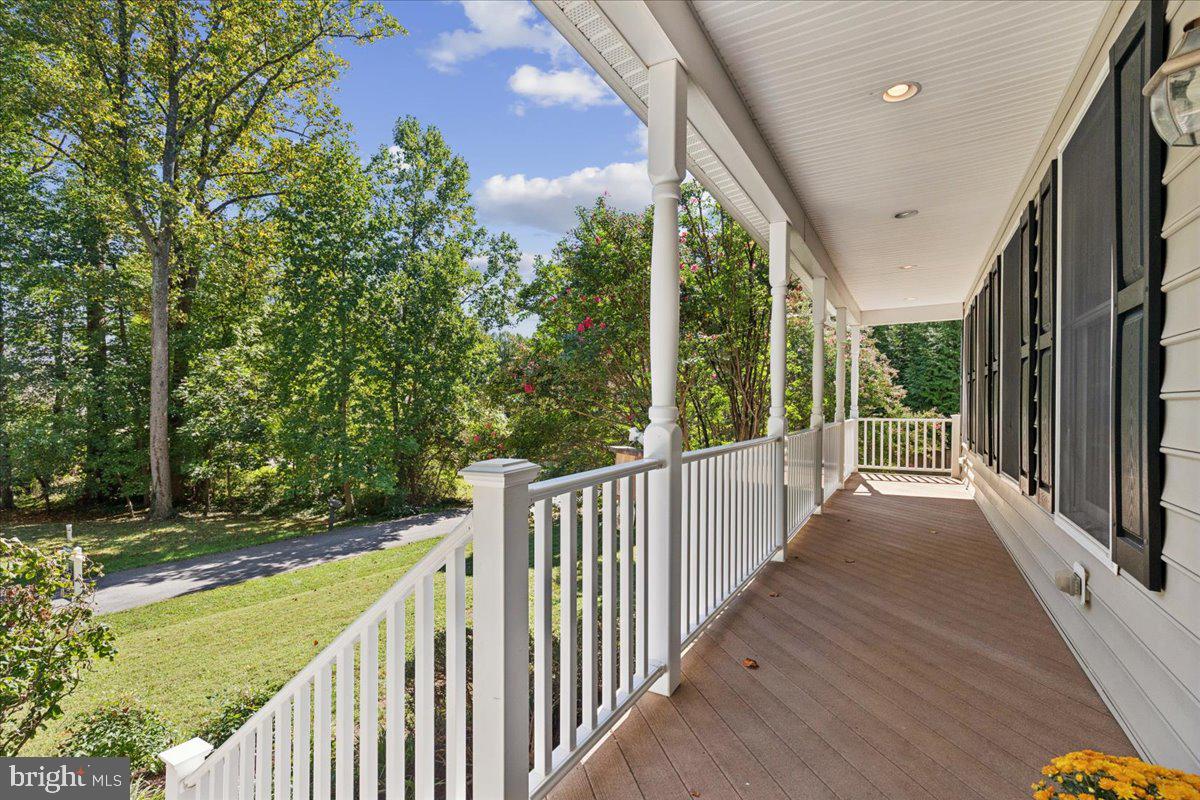 650 Florida Pl Property Photo 3