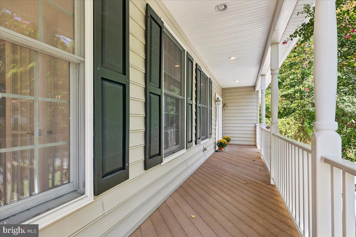 650 Florida Pl Property Photo 5