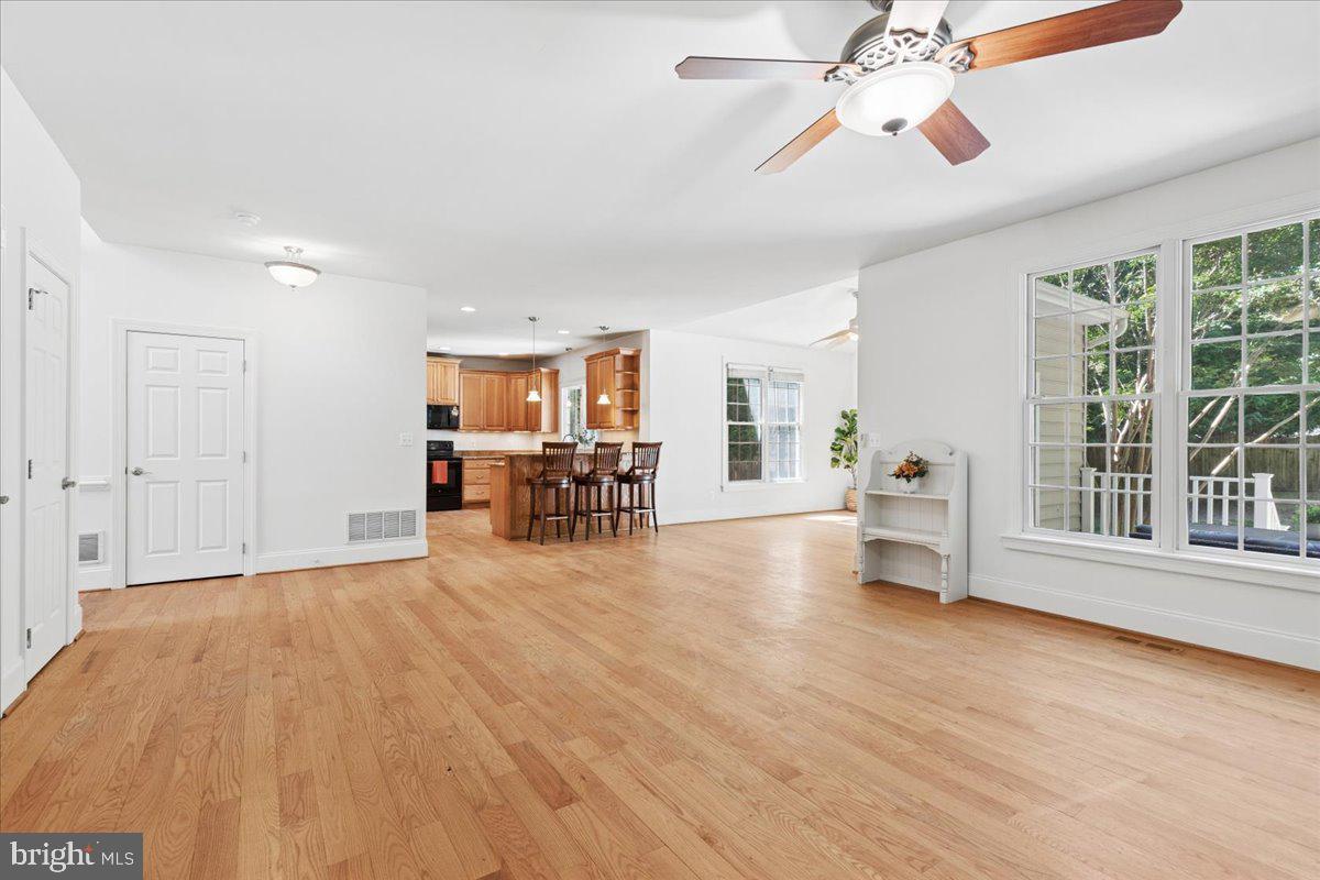 650 Florida Pl Property Photo 9