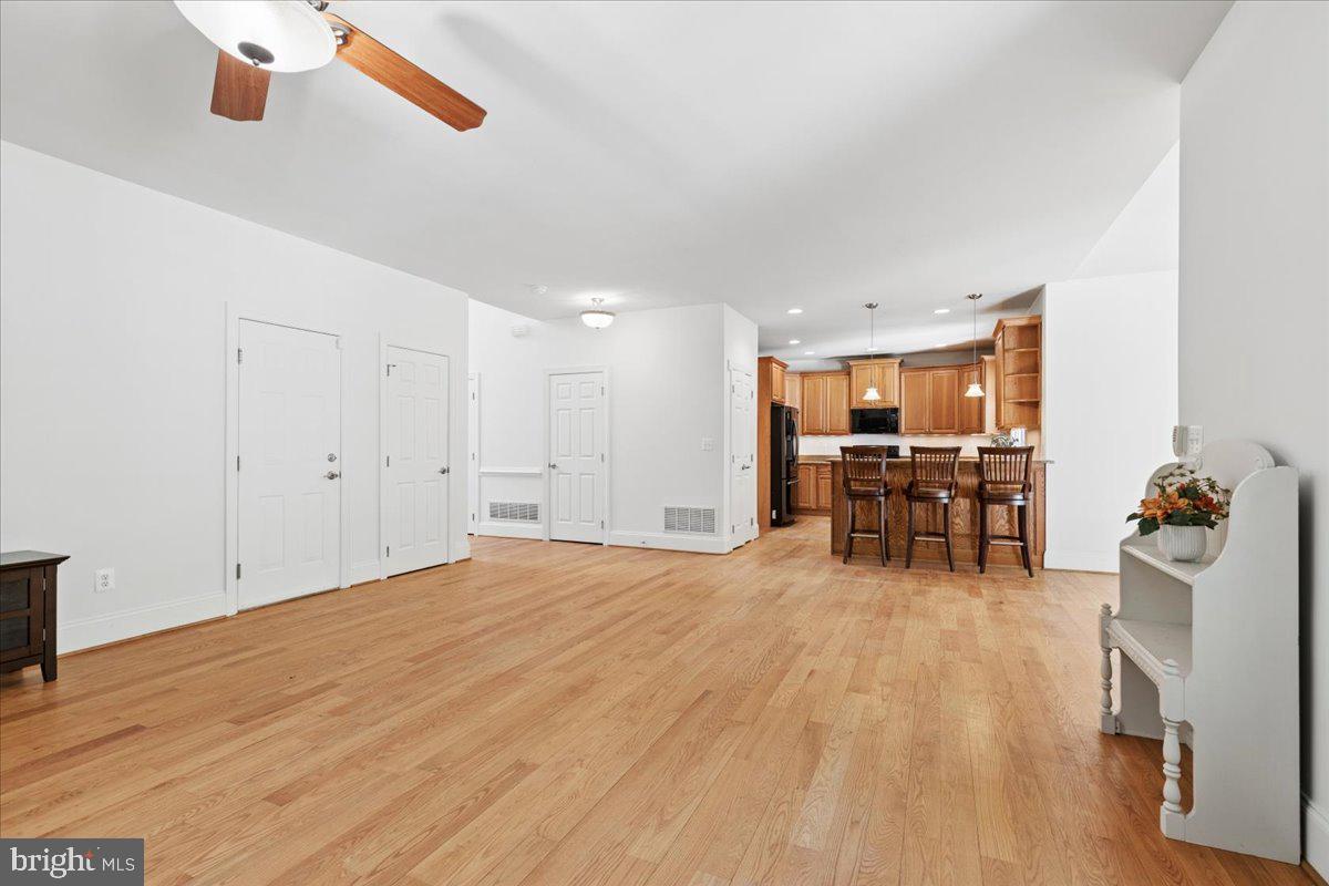 650 Florida Pl Property Photo 10