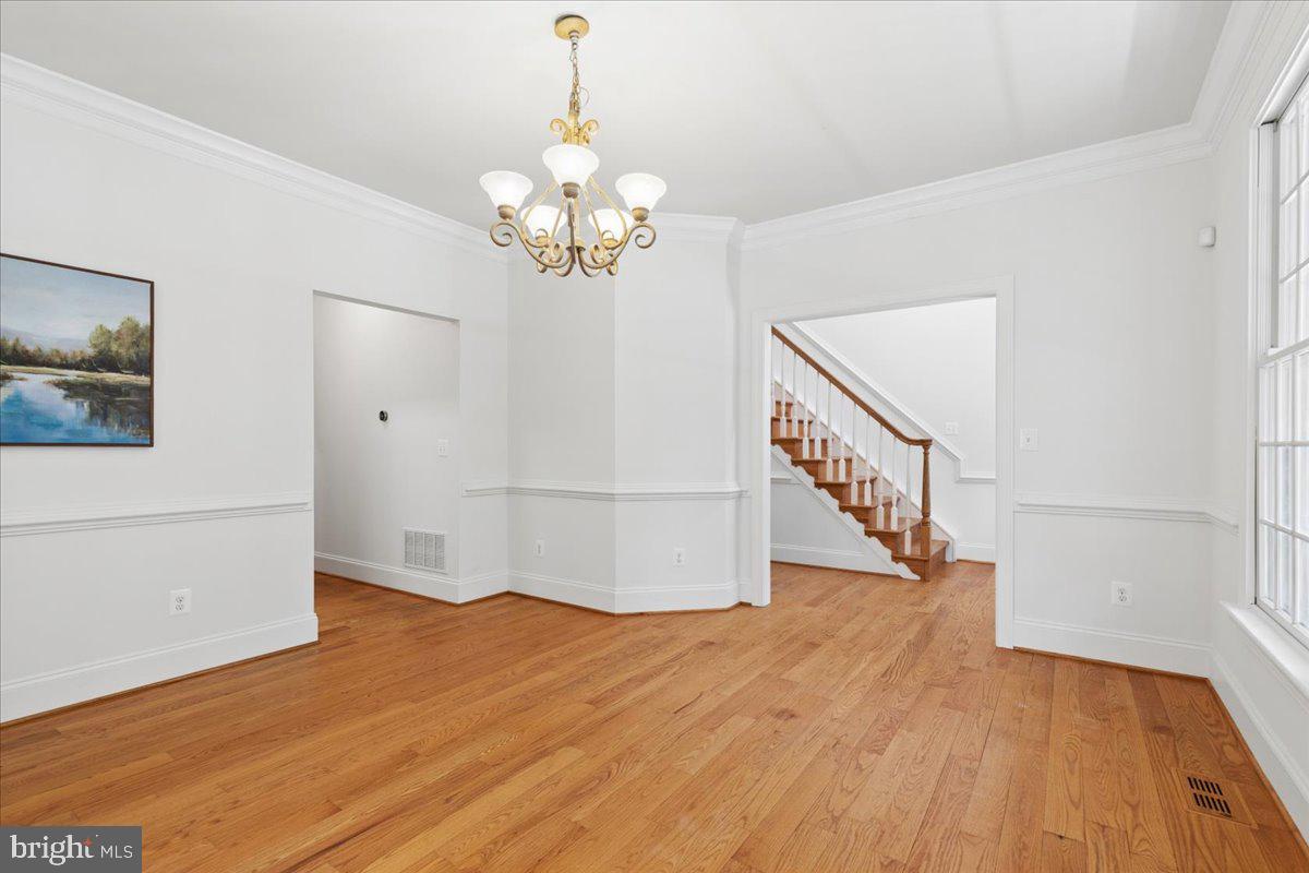 650 Florida Pl Property Photo 28