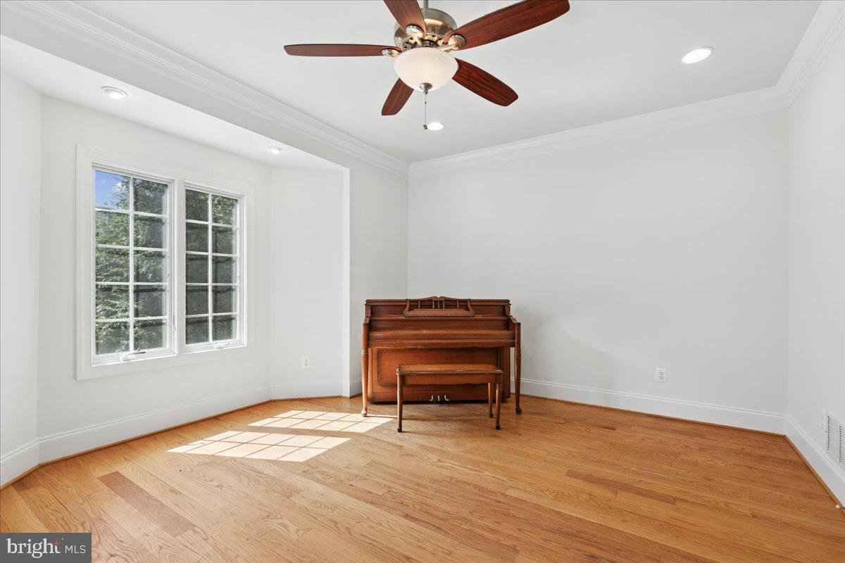 650 Florida Pl Property Photo 29