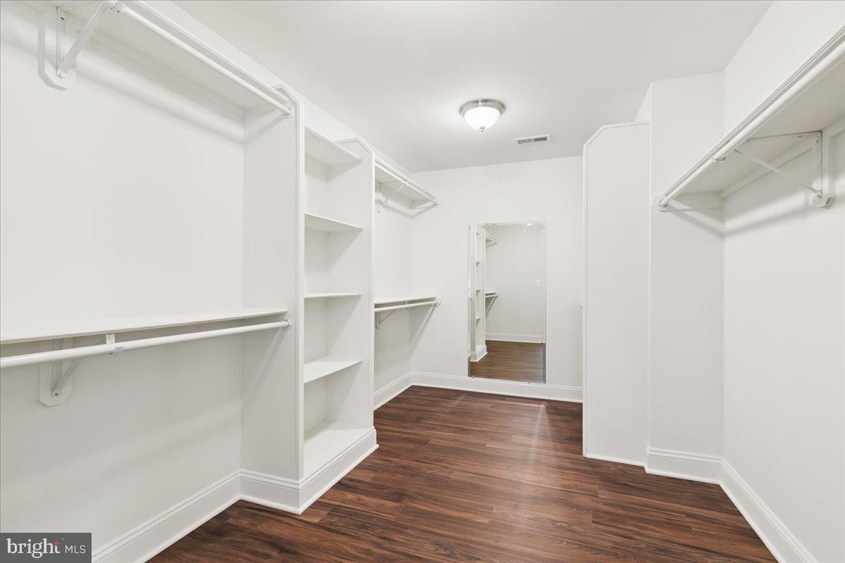 650 Florida Pl Property Photo 40