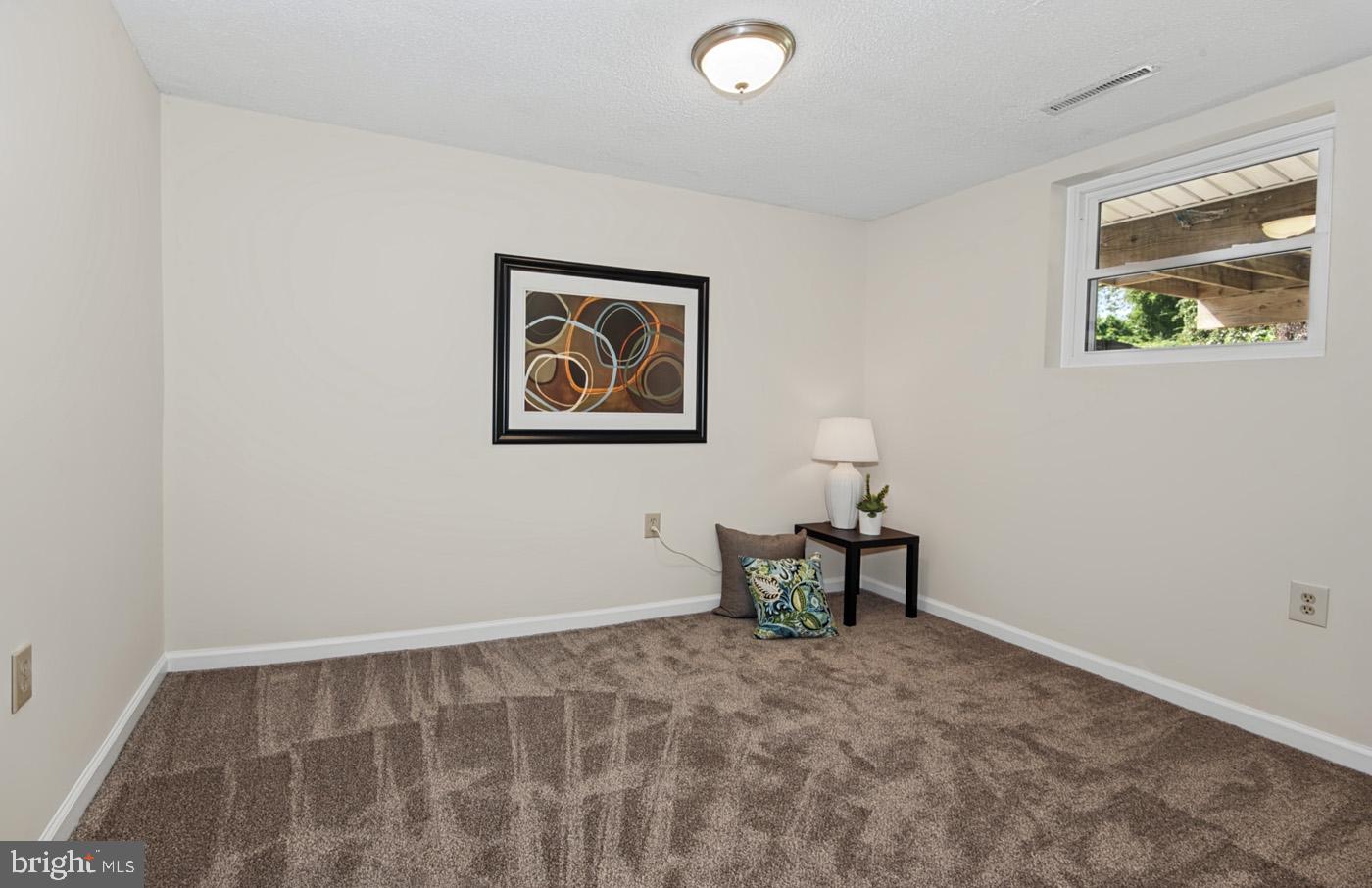 8265 Ahearn Dr Property Photo 24
