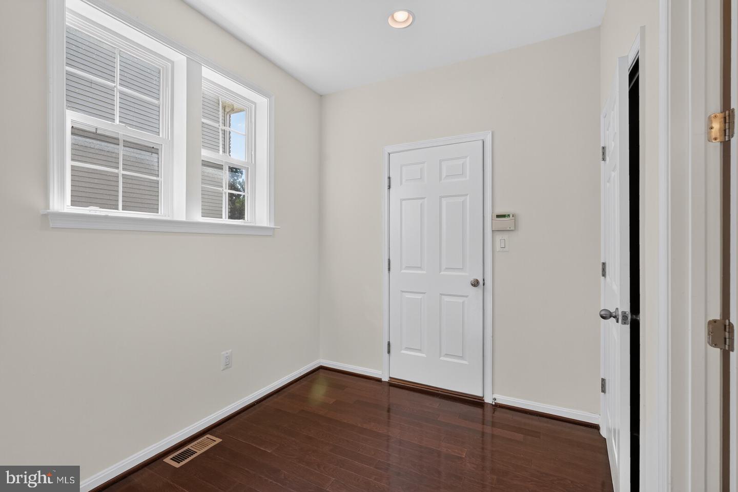 906 Saint Martins Loop Property Photo 20