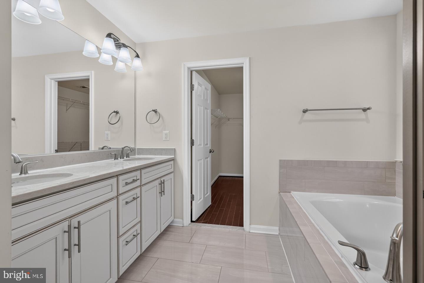 906 Saint Martins Loop Property Photo 26