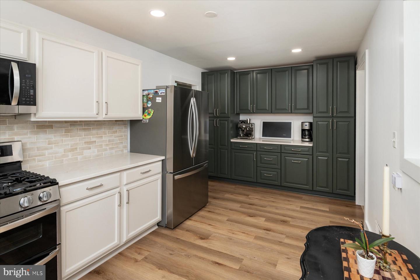 2 Sunset Cir Property Photo 10