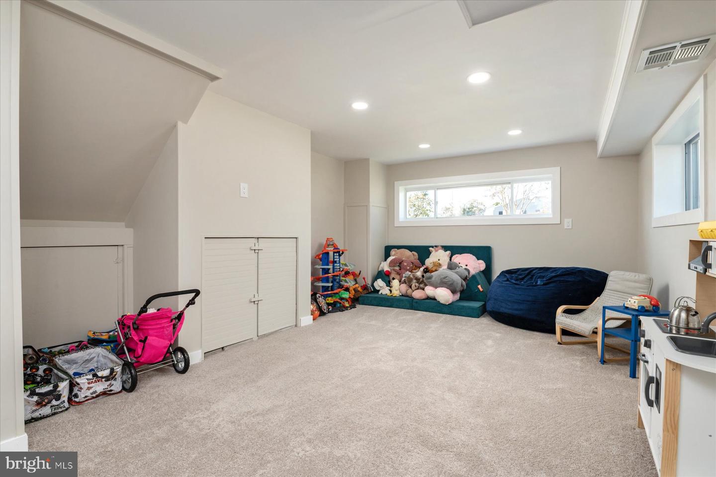 2 Sunset Cir Property Photo 25