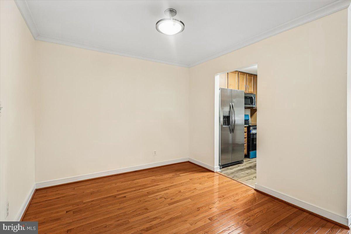 300 Hilltop Ln #300e Property Photo 10