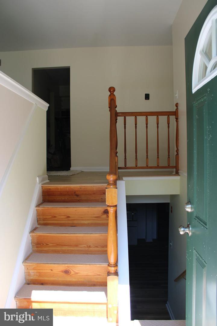 116 Archwood Ave Property Photo 4