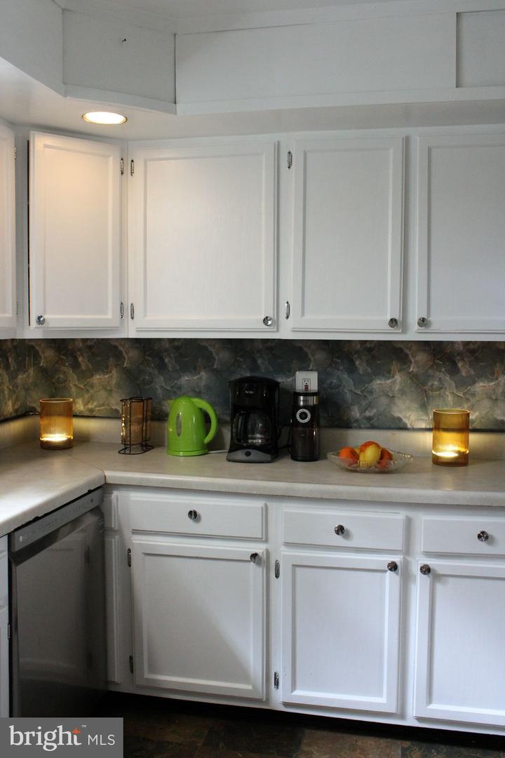 116 Archwood Ave Property Photo 17