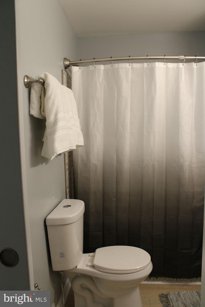 116 Archwood Ave Property Photo 22