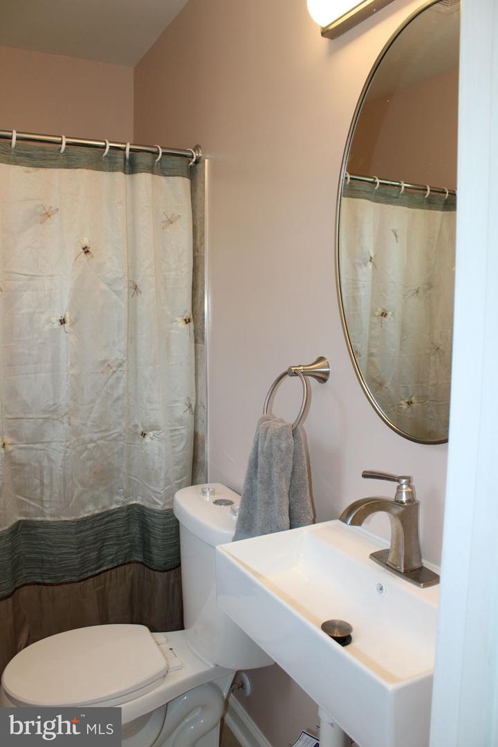 116 Archwood Ave Property Photo 29