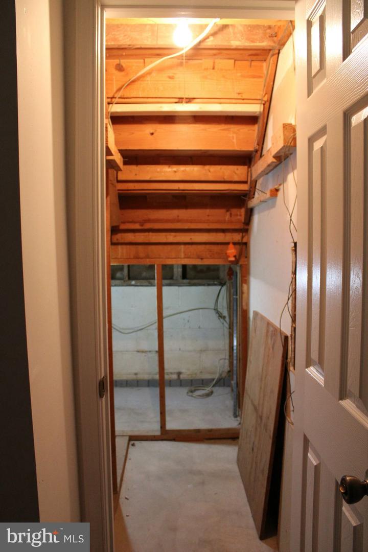 116 Archwood Ave Property Photo 32
