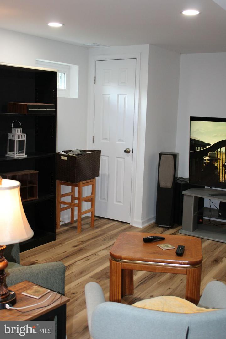 116 Archwood Ave Property Photo 36