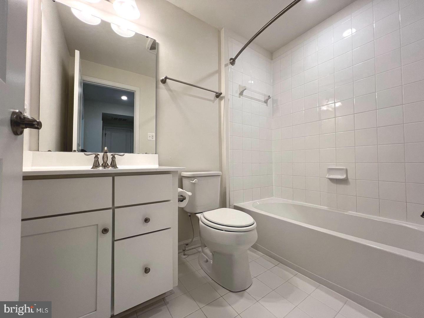 8005 Orchard Grove Rd Property Photo 16