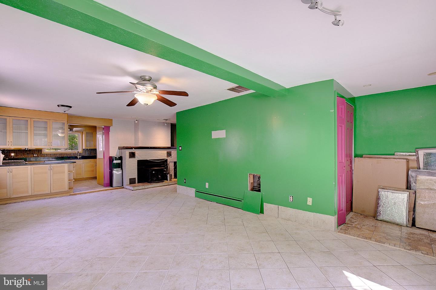 1729 Shore Dr Property Photo 4