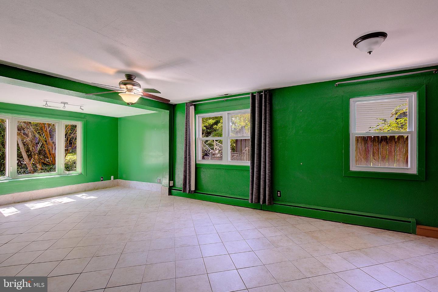 1729 Shore Dr Property Photo 7