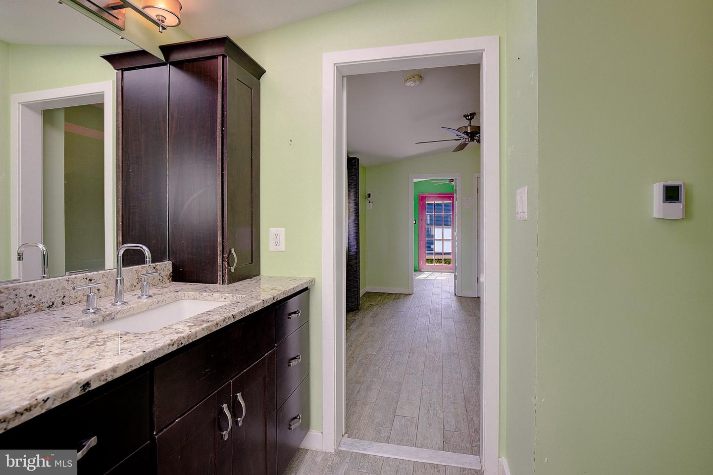1729 Shore Dr Property Photo 17