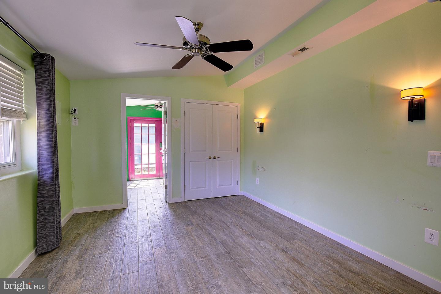 1729 Shore Dr Property Photo 21