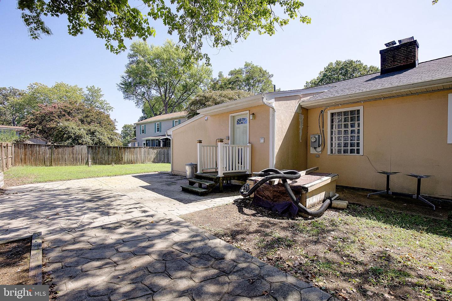 1729 Shore Dr Property Photo 27