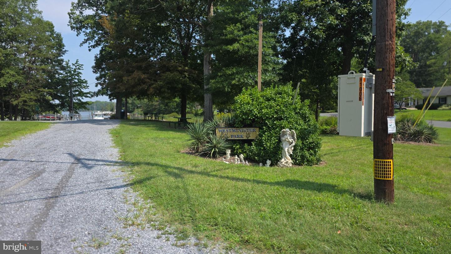 1729 Shore Dr Property Photo 34