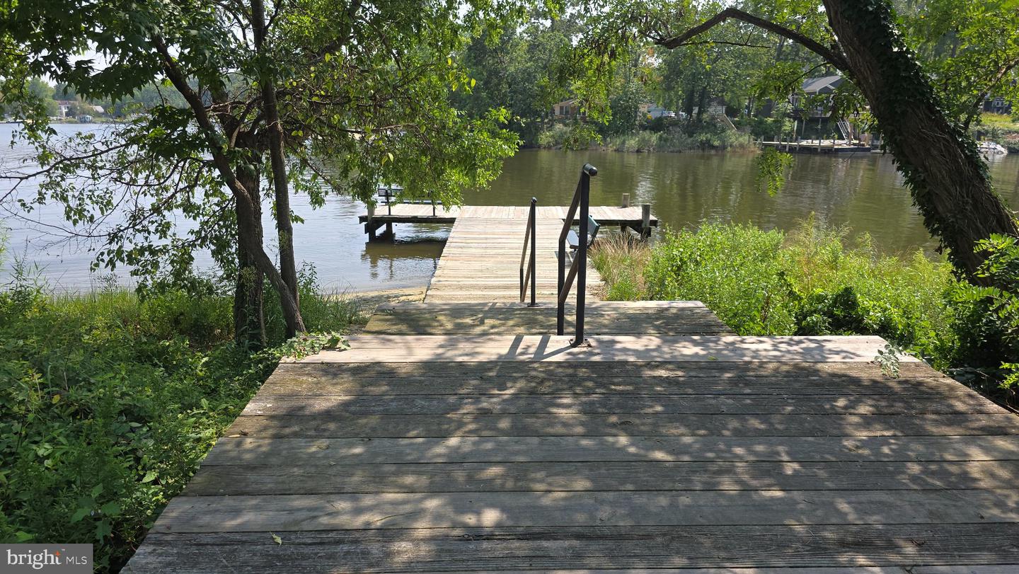 1729 Shore Dr Property Photo 36