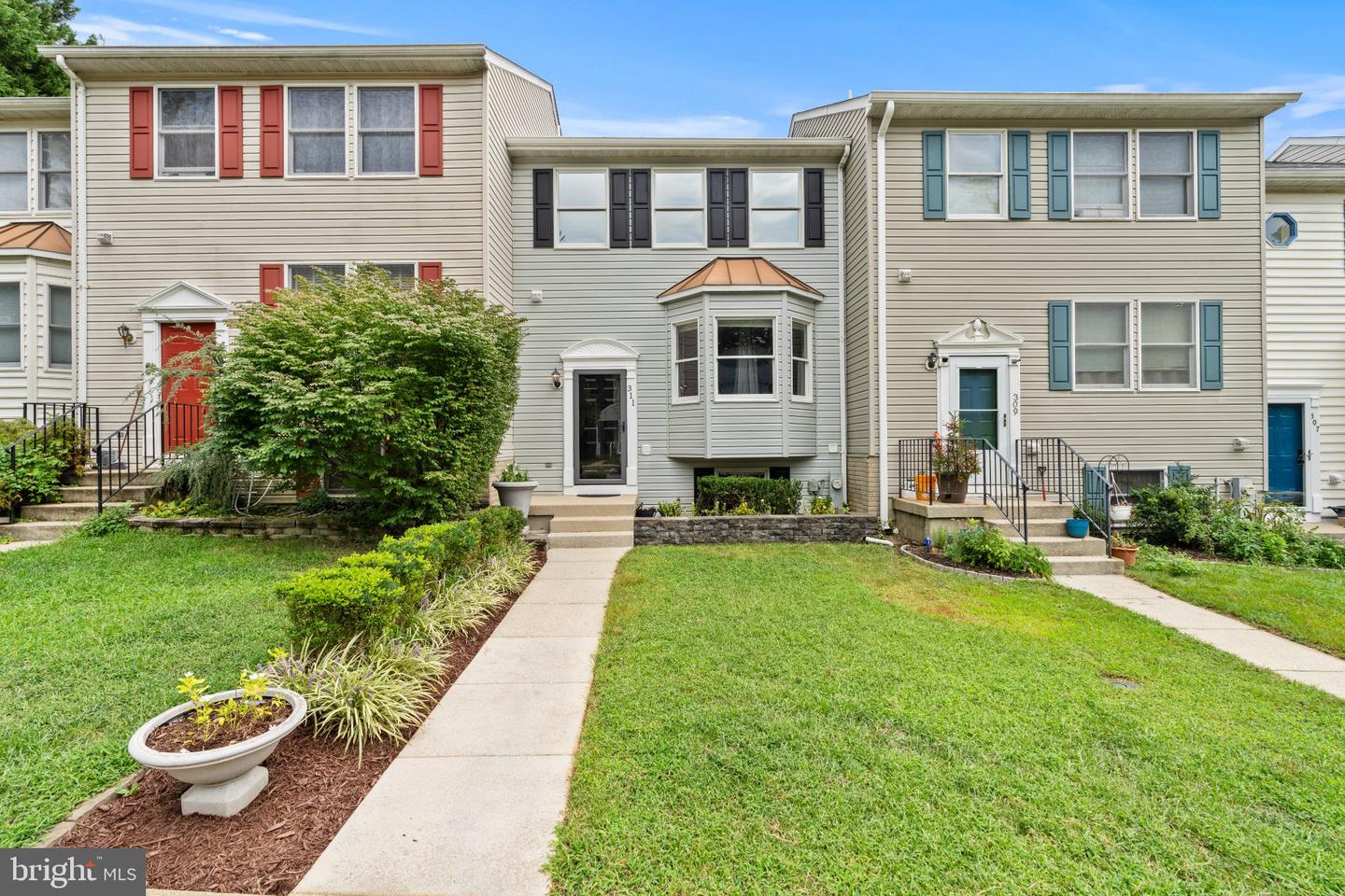 311 Sloping Woods Ct Property Photo 1