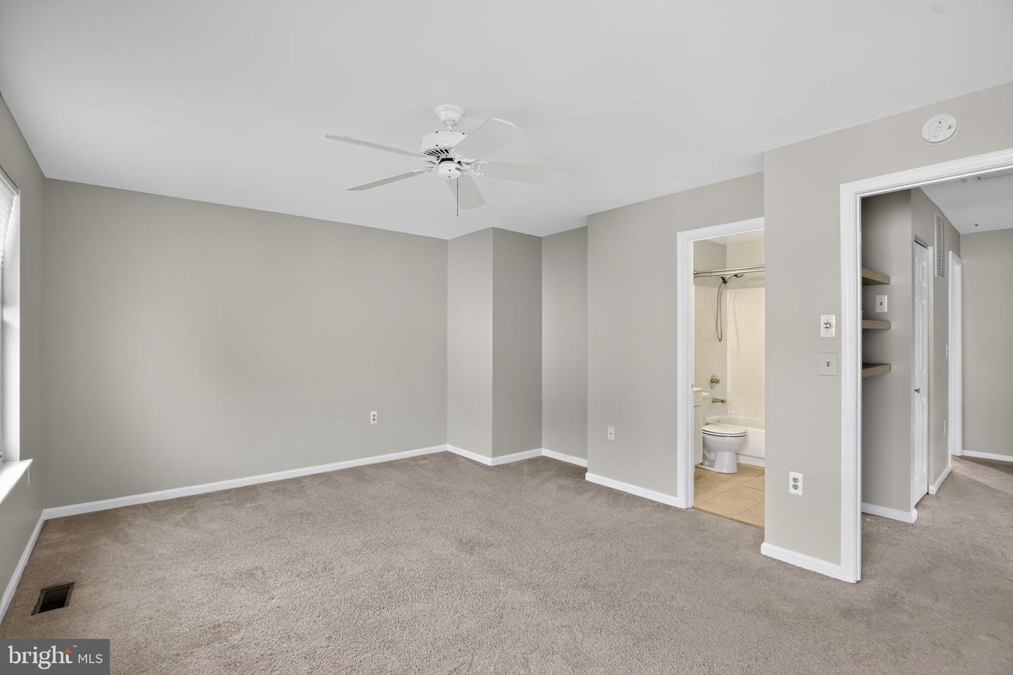 2492 Wentworth Dr Property Photo 13