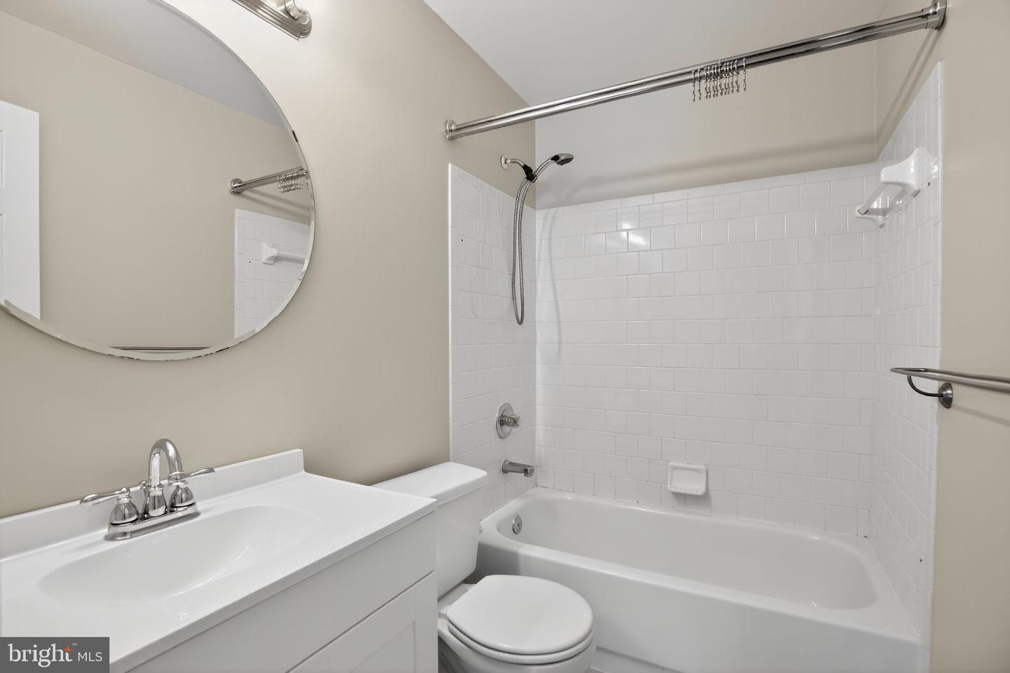 2492 Wentworth Dr Property Photo 14